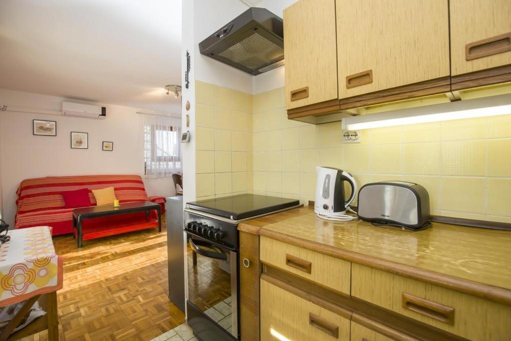 Apartman Laurus Malinska Exterior foto